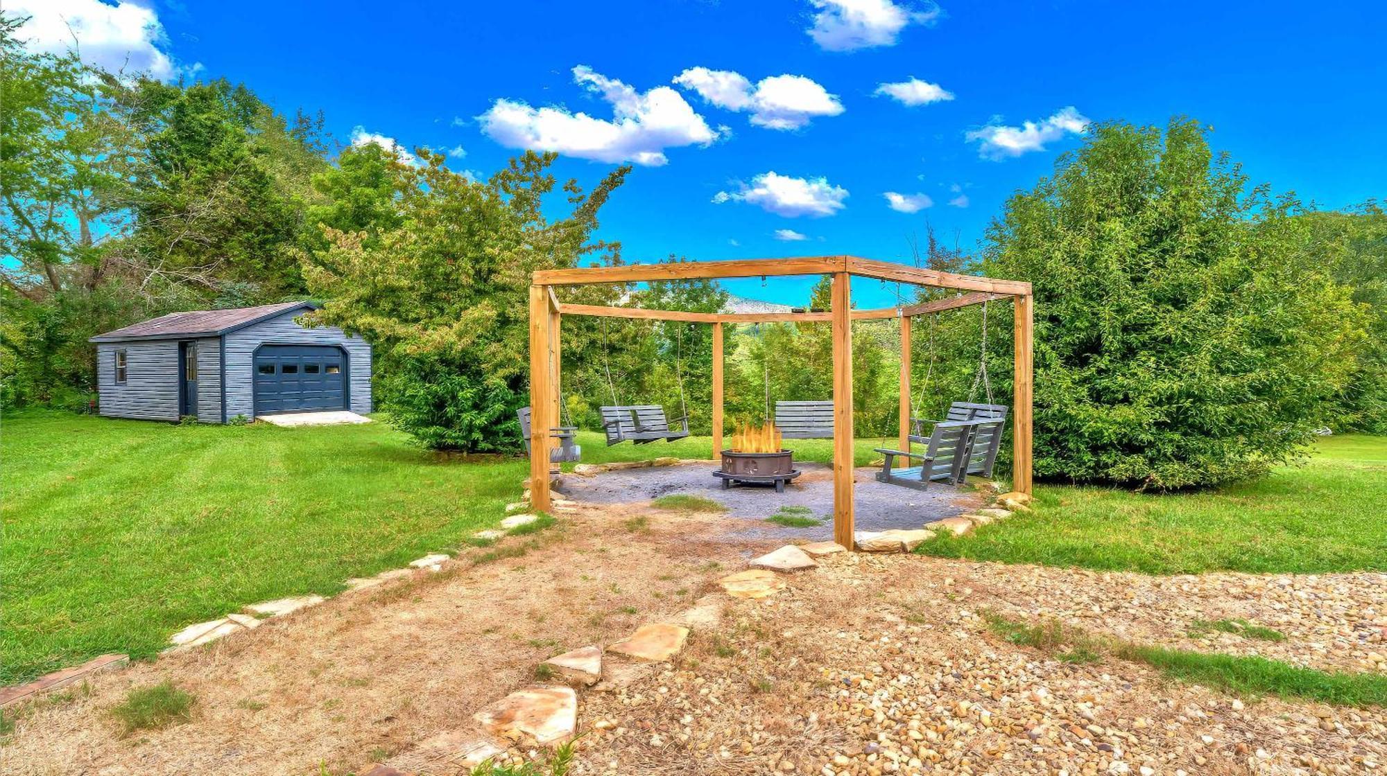 Poolside At Autumn Woods - Pool, Theater, Fireplace, Firepit, Arcade Sevierville Exterior foto